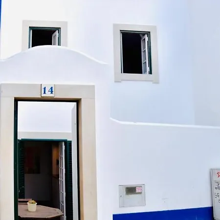 Casa Escadinhas فيلة إيريسييرا