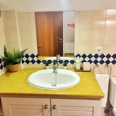 Casa Escadinhas * إيريسييرا